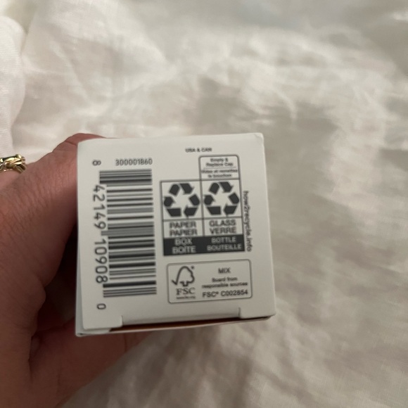 Beautycounter Countertime Mineral Boost Hydrating Essence, 1oz - Picture 4 of 6